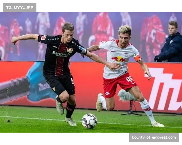 阿贾克斯主场惨败加拉塔萨雷 欧冠征程遭遇严峻挑战